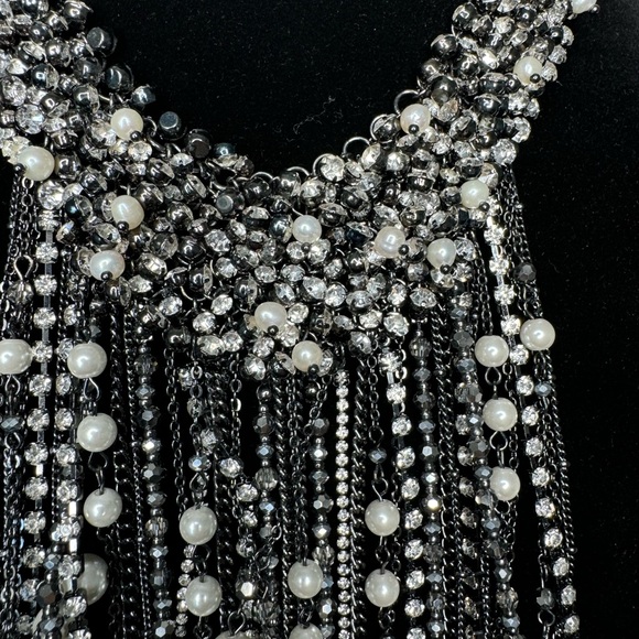 Crystal & Pearl - Picture 4 of 5